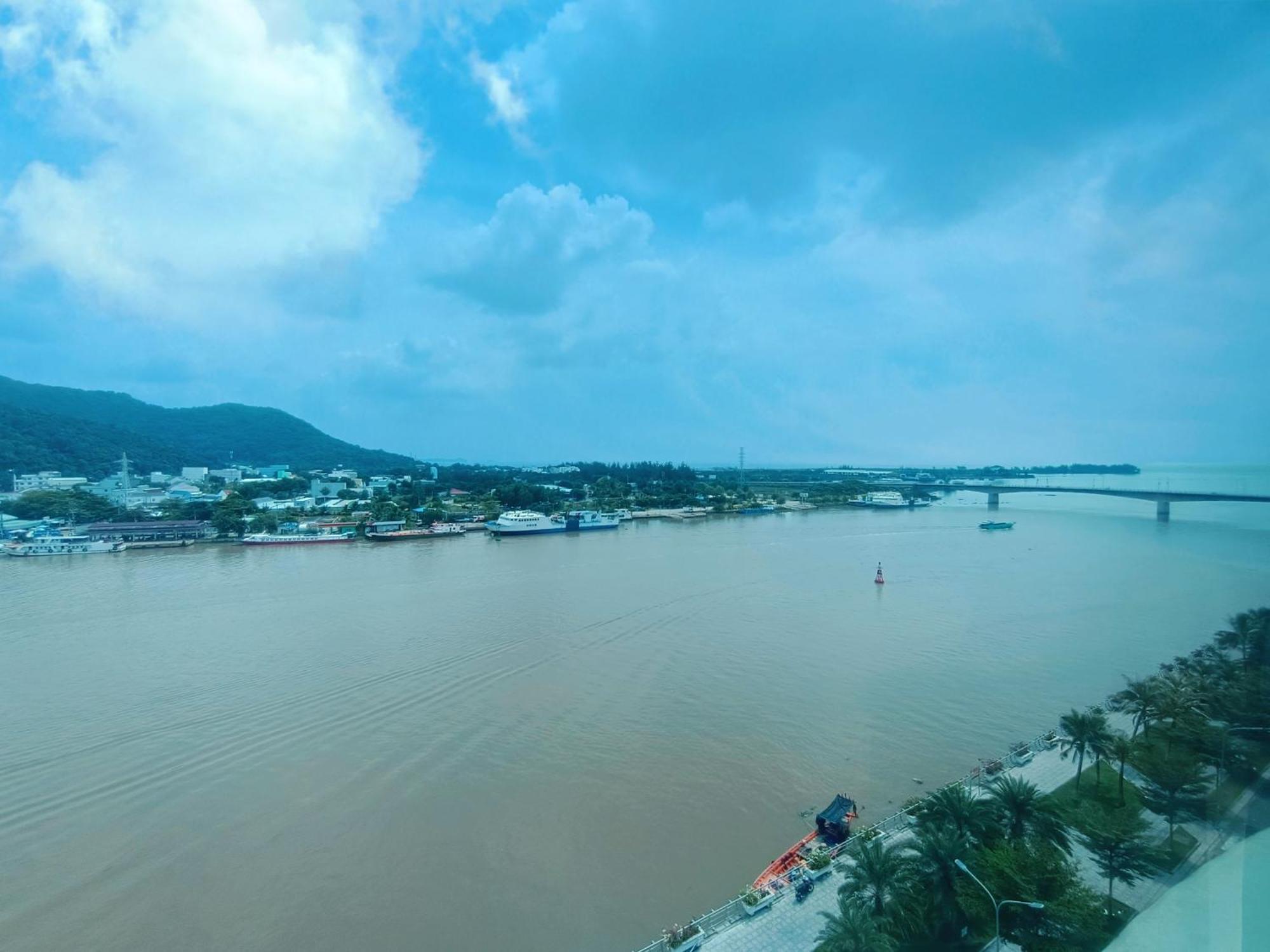 River Hotel Ha Tien Luaran gambar
